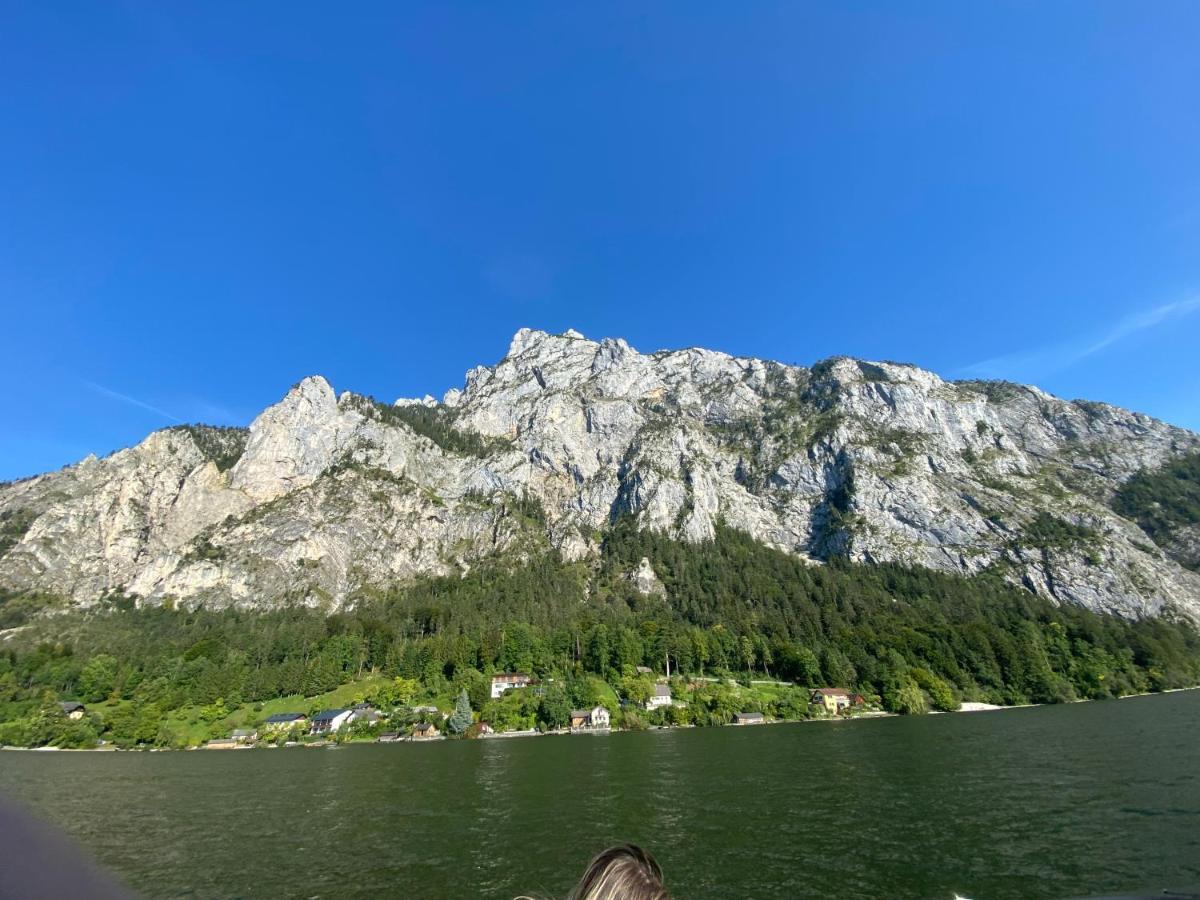 Ferienhaeuschen Am Traunsee Mit Tretboot Zur Freien Nutzung Am Badeplatz Altmünster Zewnętrze zdjęcie